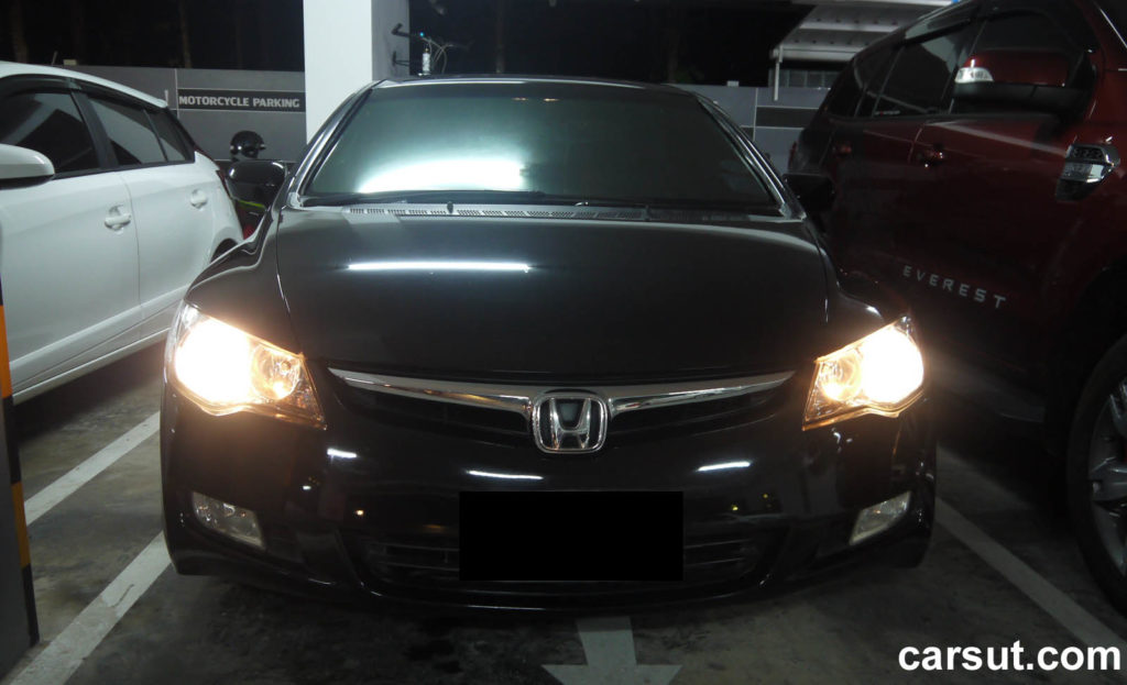 How to Turn On Car Headlights